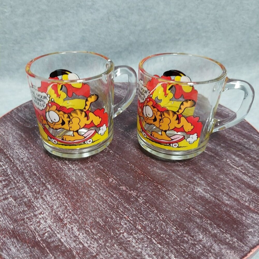 Pair of  2 Vintage McDonalds Garfield‎ and Odie Glass Mug Coffee Cup Jim Davis